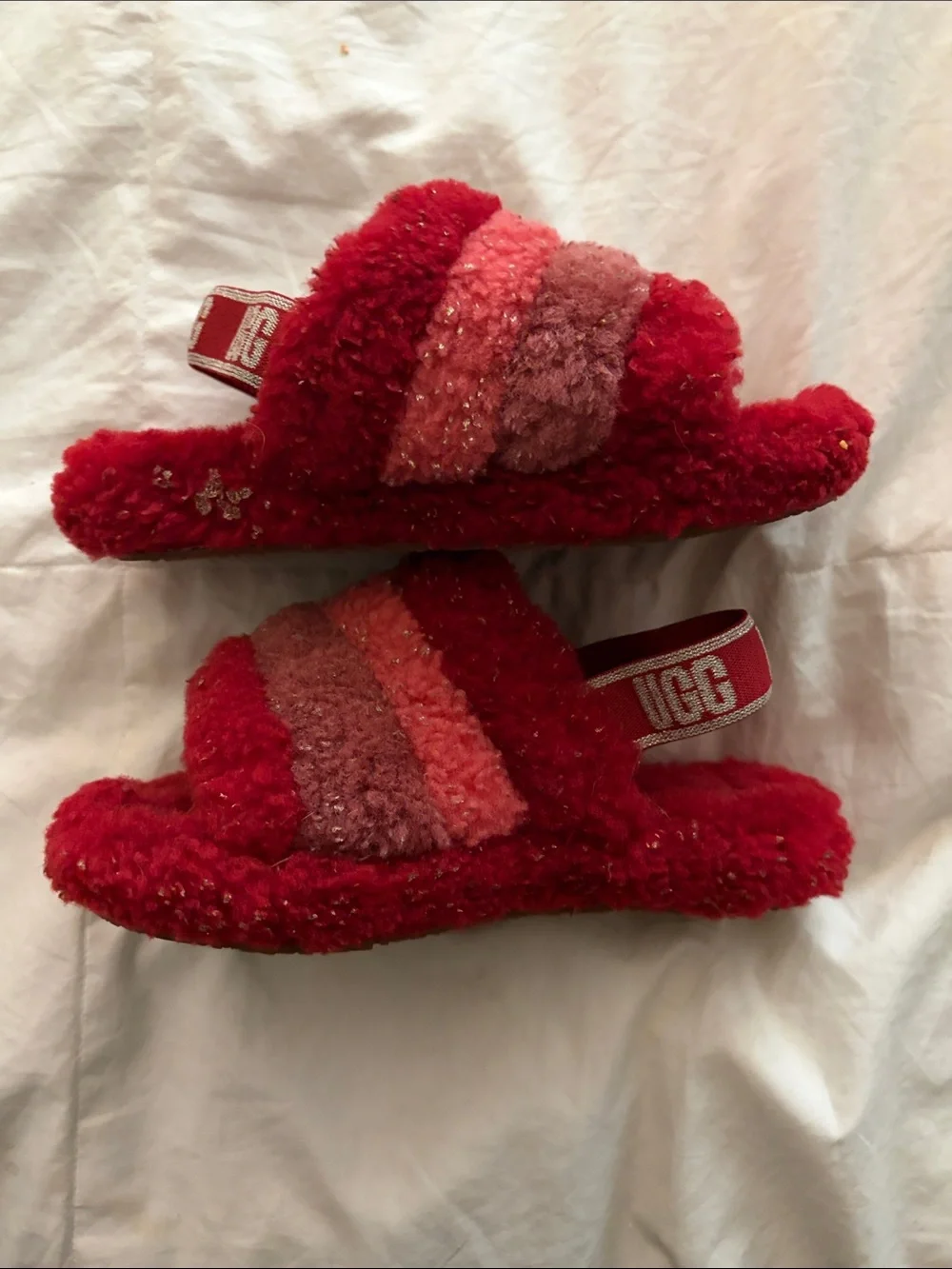 Little Girls UGG Fluff Yeah! Fluffy Slippers in Red Size 1
